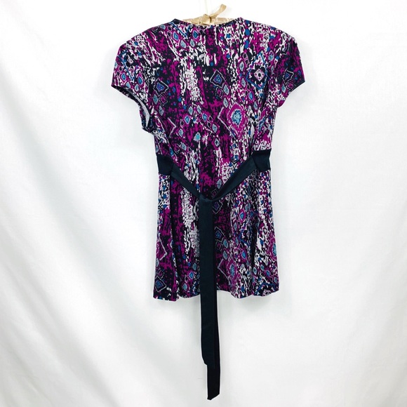 THERAPY | Cap Sleeve Waist Tied Patterned Blouse - Picture 5 of 9